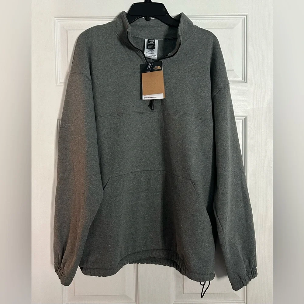 NWT‎ The North Face Mens Regrind 1/4 Zip  Pullover - Size Medium